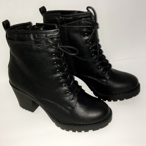 ZIGIny's Kourtian NIB Moto-Style boots Sz 8.5 & 9M - Picture 2 of 8